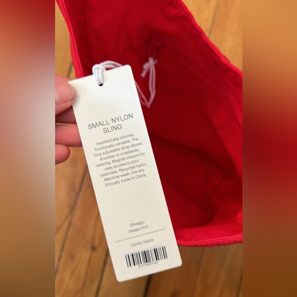 Baggu Small Nylon Sling in Candy Apple - Picture 4 of 4